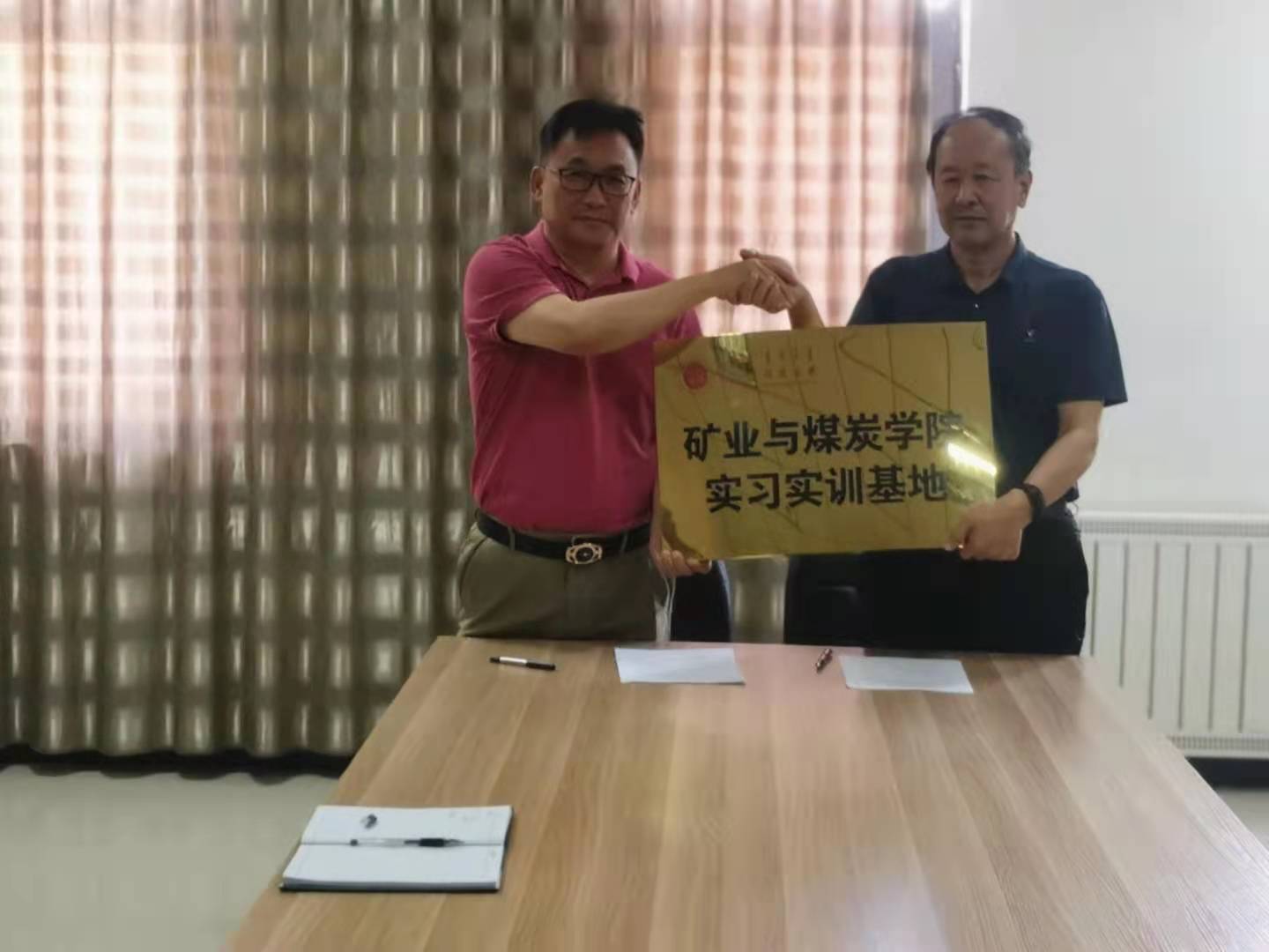 说明: C:\Users\sjp\AppData\Local\Temp\WeChat Files\40b8a957d67d8baa15a3fb3e0672c74.jpg