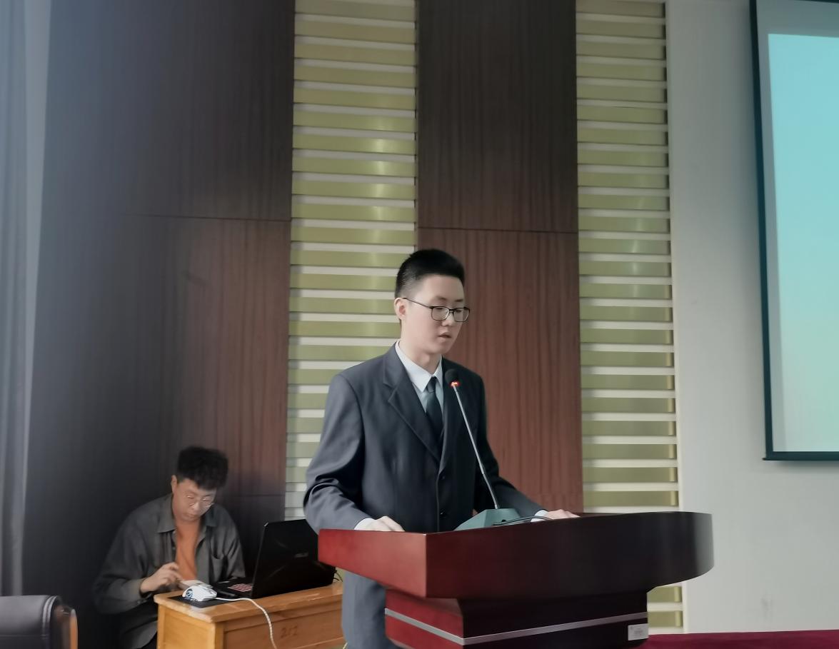 说明: 选手